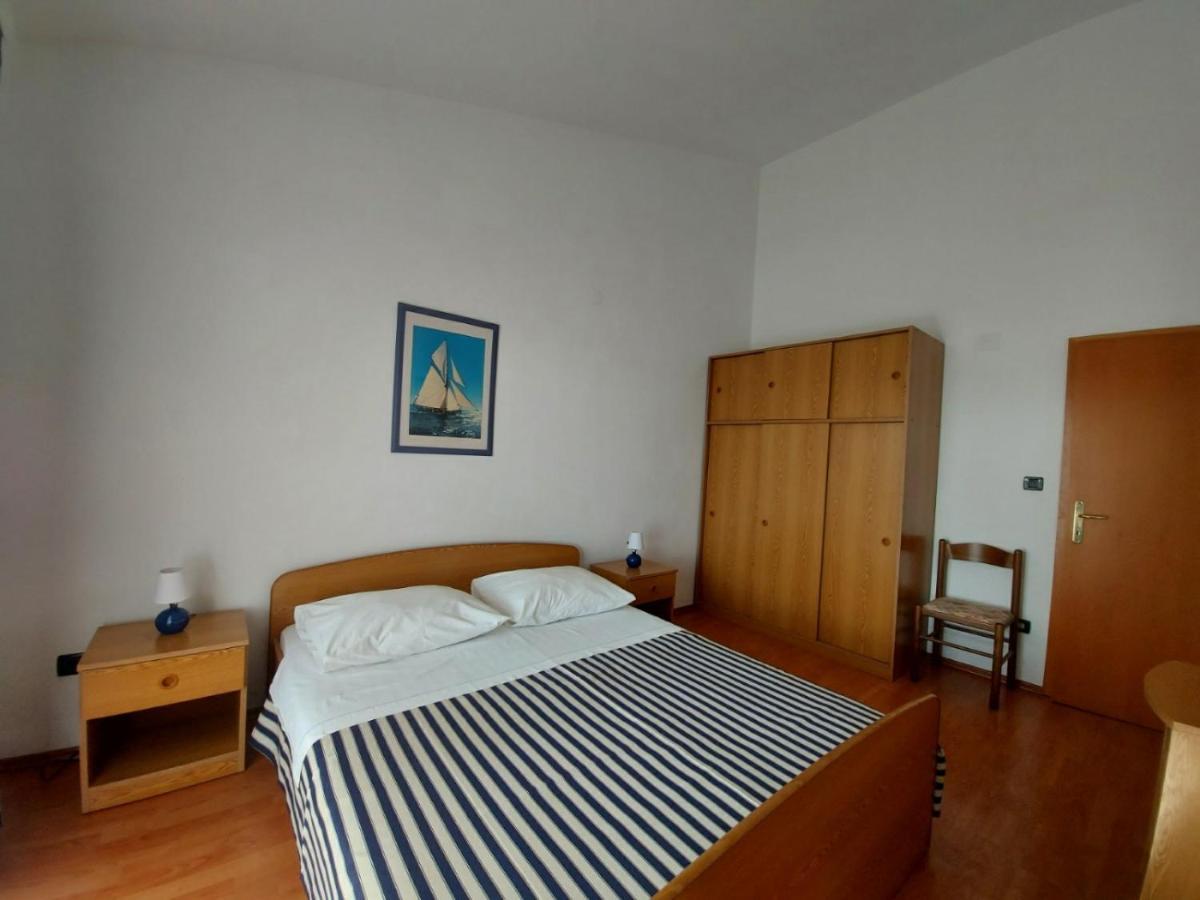 Apartment Emma Demarin *