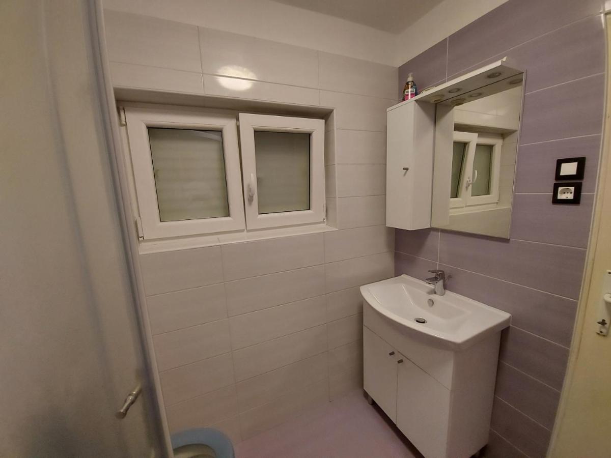 Emma Demarin Apartment