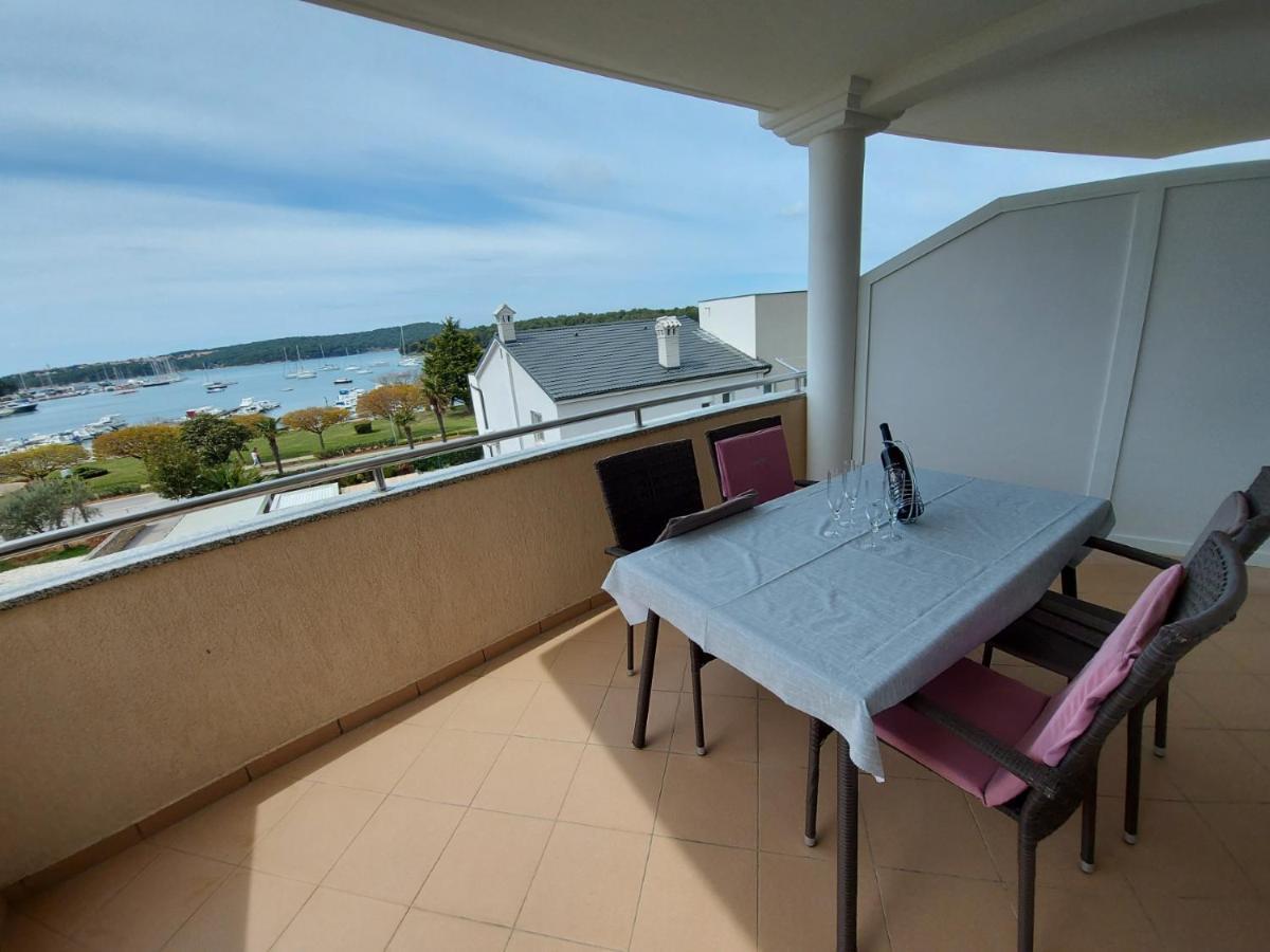 Apartma Emma Demarin